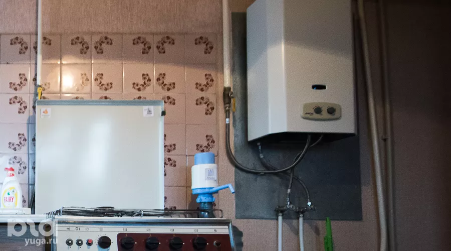 Газовая колонка &copy;&nbsp;Фото Елены Синеок, Юга.ру
