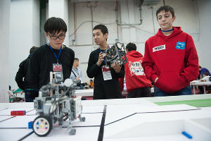 Всемирная олимпиада роботов-2014 в Сочи &copy;&nbsp;Нина Зотина, ЮГА.ру