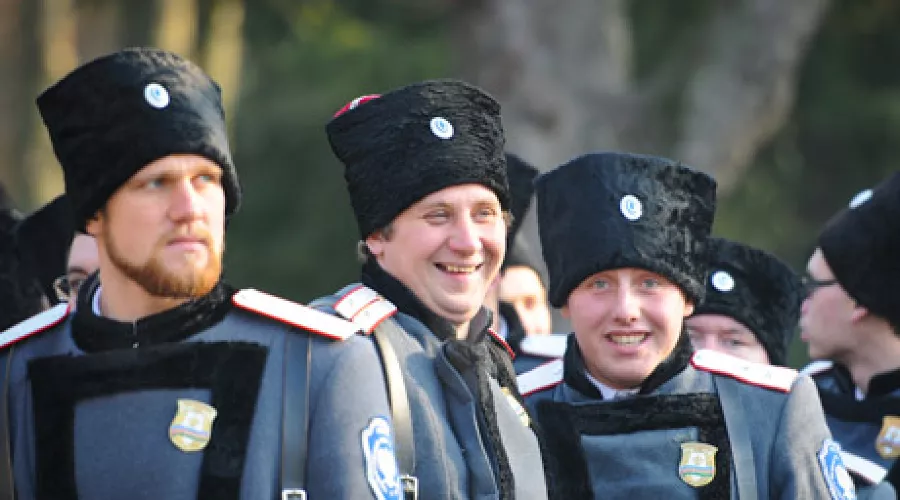 В Краснодаре состоялся смотр казаков, которые будут нести патрульную службу в Сочи во время Олимпиады &copy;&nbsp;Елена Синеок, ЮГА.ру