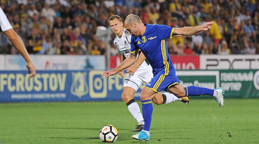 Матч чемпионата России «Ростов» — «Краснодар». Тимофей Калачев и Виктор Классон © Фото пресс-службы ФК «Ростов»