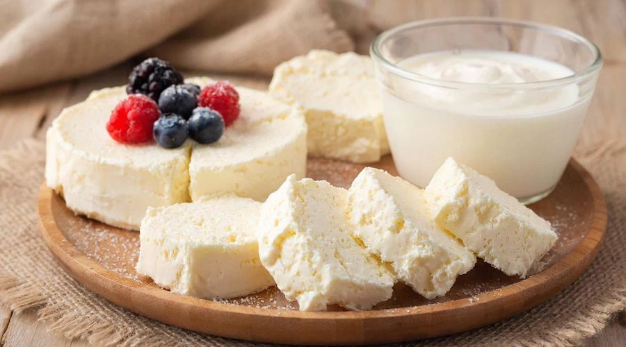 творог и йогурт &copy;&nbsp;татьяна Соколова