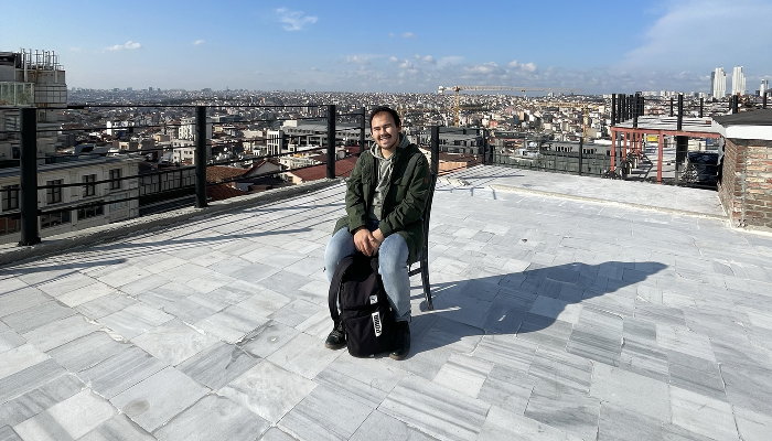 Кубань — Босфор. Экскурсовод и блогер Динар Бурангулов открывал Краснодар для туристов, а теперь показывает Стамбул иммигрантам