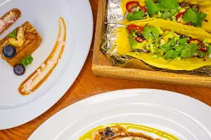 Сет ресторана &laquo;Мясо и вино&raquo; &copy;&nbsp;Фото Дмитрия Чванова