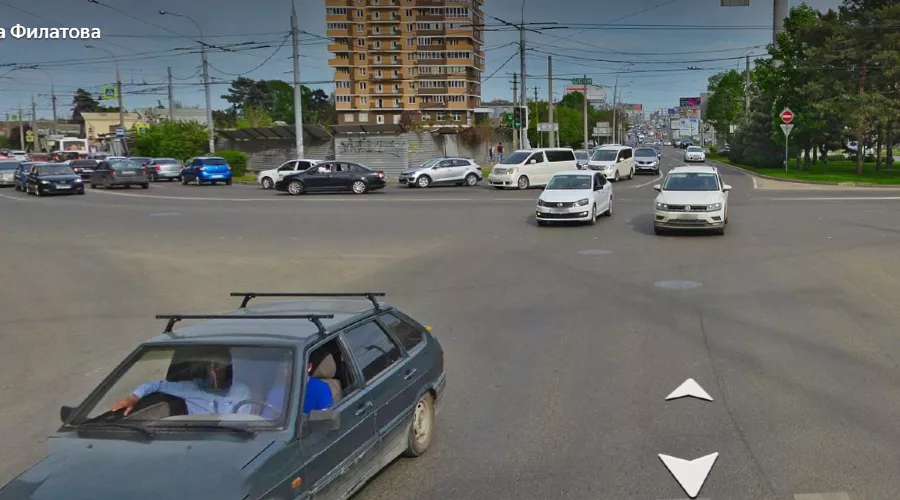 Поворот с улицы Школьной на Филатова &copy;&nbsp;Скриншот страницы сервиса &laquo;Яндекс Карты&raquo;, 2021 год