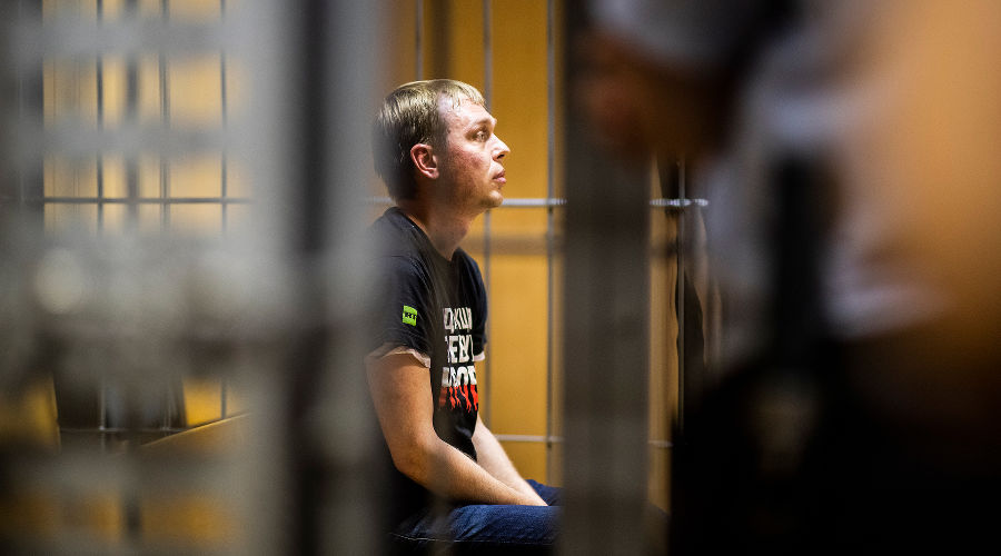 Иван Голунов в суде © Фото Евгения Фельдмана, «Медуза»