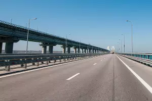 Крымский мост &copy;&nbsp;Фото Елены Синеок, Юга.ру