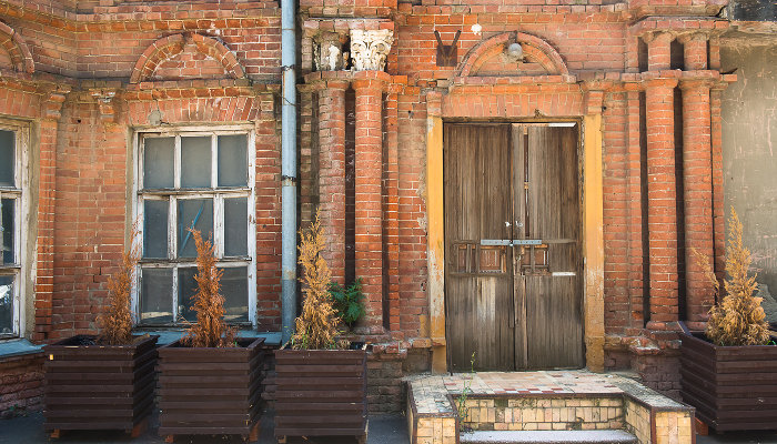 Мэрия Краснодара ищет нового проектировщика реконструкции дома Лихацкого