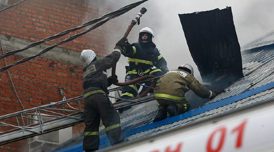 Пожар на ул.Кожевенной в Краснодаре &copy;&nbsp;Геннадий Аносов, ЮГА.ру
