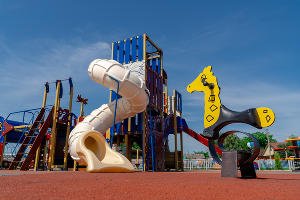 Детская площадка в парке в селе Урмия © Фото Алины Чесноковой, предоставлено пресс-службой федерального девелопера «Неометрия»