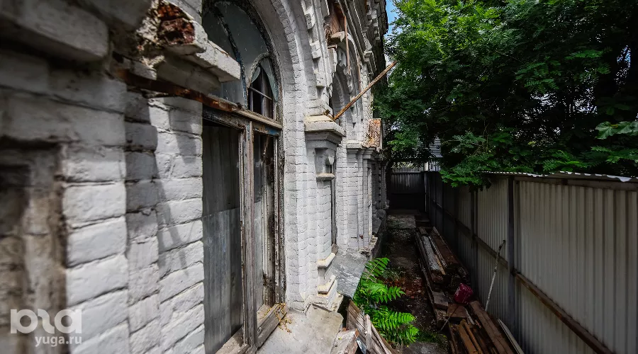 Красноармейская, 97. Дом Кубанской общины сестер милосердия, 1902 г., архитектор Н.Д. Малама &copy;&nbsp;Фото Елены Синеок, Юга.ру