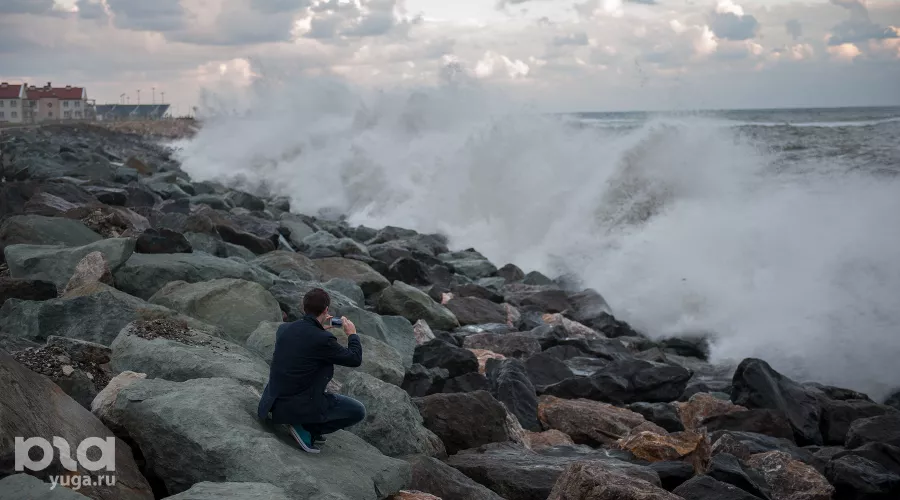 Шторм в Сочи &copy;&nbsp;Нина Зотина, ЮГА.ру