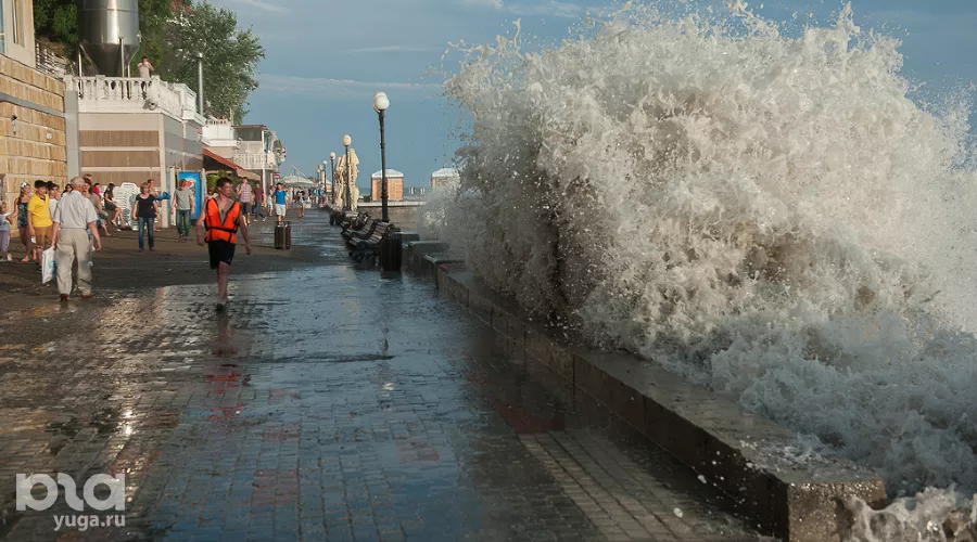 Шторм в Сочи &copy;&nbsp;Нина Зотина, ЮГА.ру