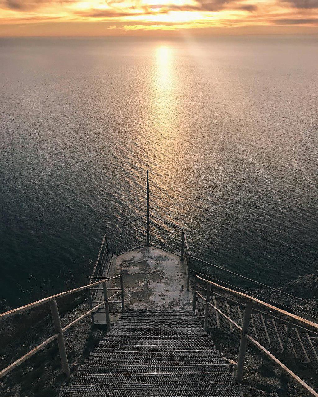 Лестницы в море