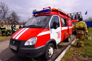 Пожарные &copy;&nbsp;Фото Елены Синеок, Юга.ру