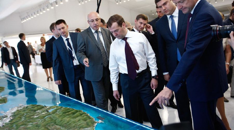 Дмитрий Медведев на инвестиционном форуме "Сочи-2012" © Геннадий Аносов, пресс-служба администрации края