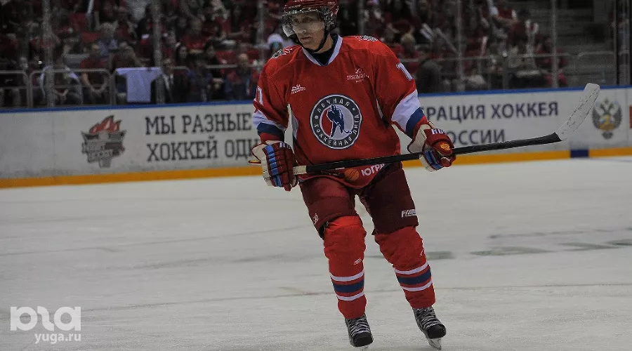 Владимир Путин принял участие в гала-матче Ночной хоккейной лиги в Сочи &copy;&nbsp;Нина Зотина, ЮГА.ру