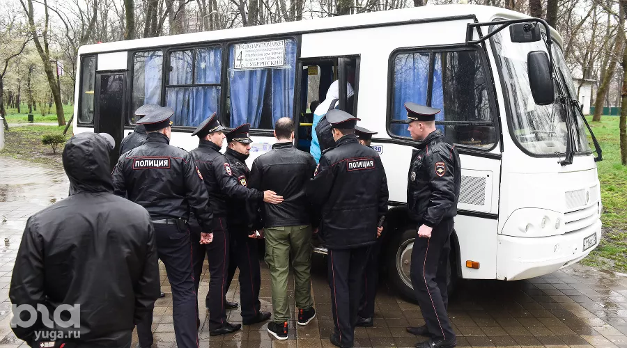 Акция сторонников Навального в Краснодаре, 26 марта 2017 года &copy;&nbsp;Фото Елены Синеок, Юга.ру