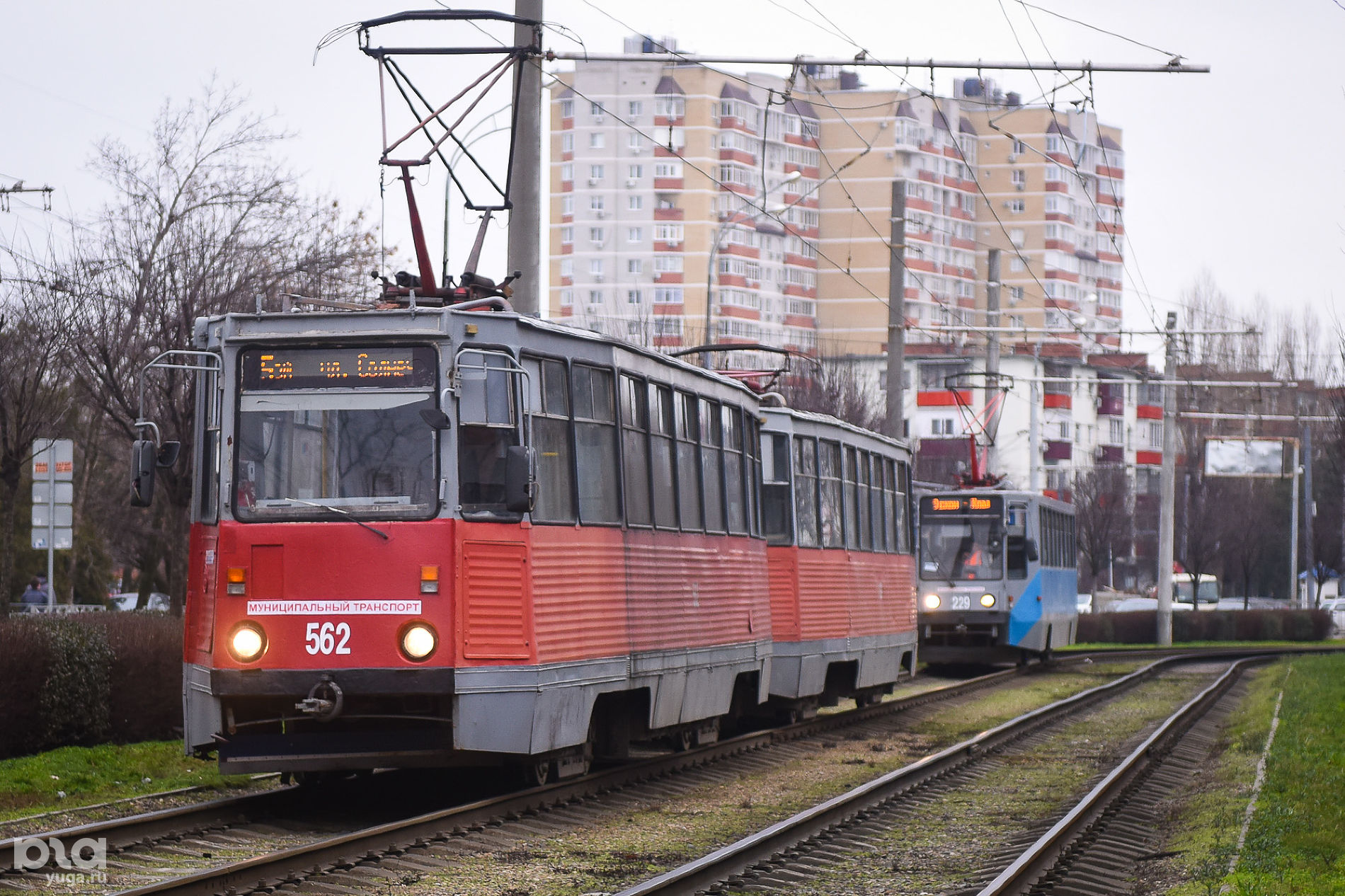 Трамвай модели 71-605 Усть-Катавского вагоностроительного завода © Фото Елены Синеок, Юга.ру