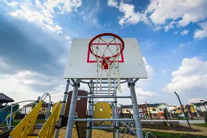 Сквер в микрорайоне &laquo;Близкий&raquo; &copy;&nbsp;Фото Елены Синеок, Юга.ру