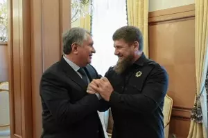 Игорь Сечин и Рамзан Кадыров &copy;&nbsp;Фото пресс-службы ПАО &laquo;НК &laquo;Роснефть&raquo;