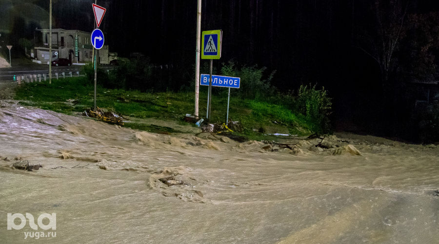 Подтопление в Туапсе, 24 октября 2018 г. &copy;&nbsp;Фото Владислава Щеколдина, Юга.ру
