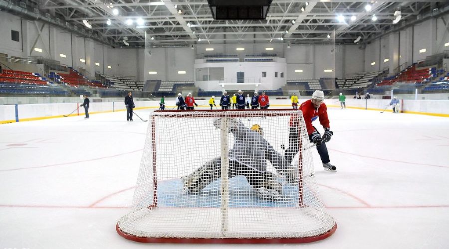 Первая открытая тренировка хоккейной "Кубани" © Фото Елены Синеок, Юга.ру