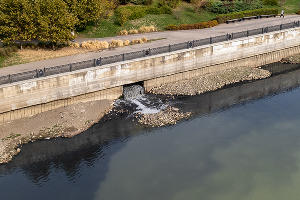 Канализационные стоки вокруг Тургеневского моста © Фото Александра Гончаренко, Юга.ру
