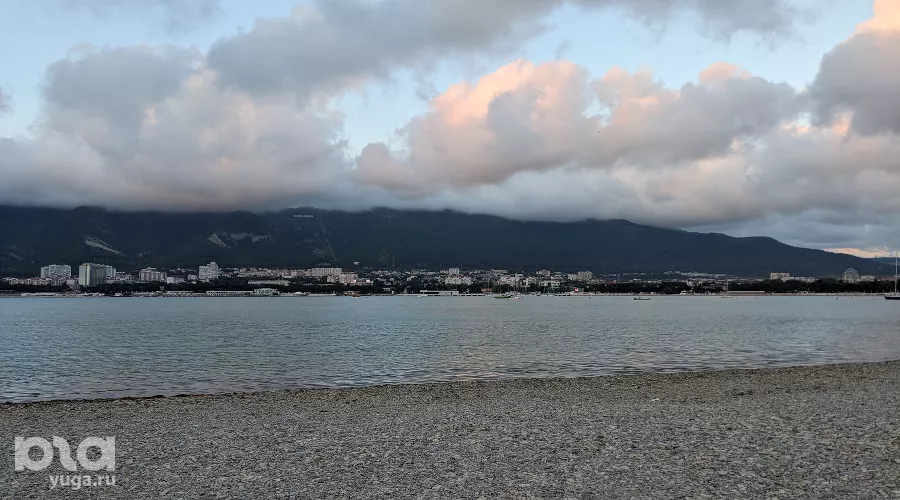 Пляж в Геленджике &copy;&nbsp;Фото Александры Прохоренковой-Аксеновой, Юга.ру