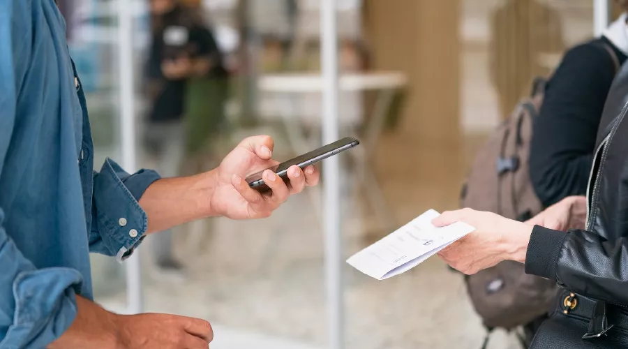  &copy;&nbsp;Фото Claudio Schwarz, unsplash.com