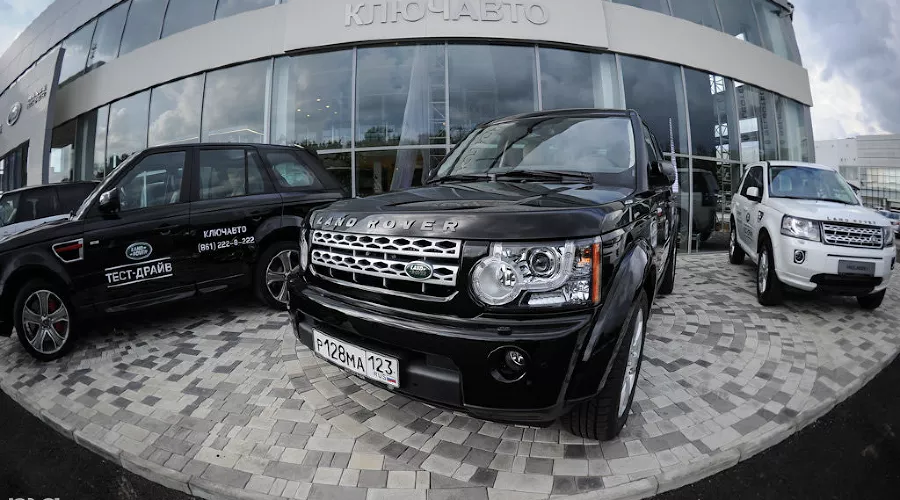 Открытие дилерского центра Jaguar Land Rover компании "КЛЮЧАВТО" в Краснодаре &copy;&nbsp;Елена Синеок, ЮГА.ру