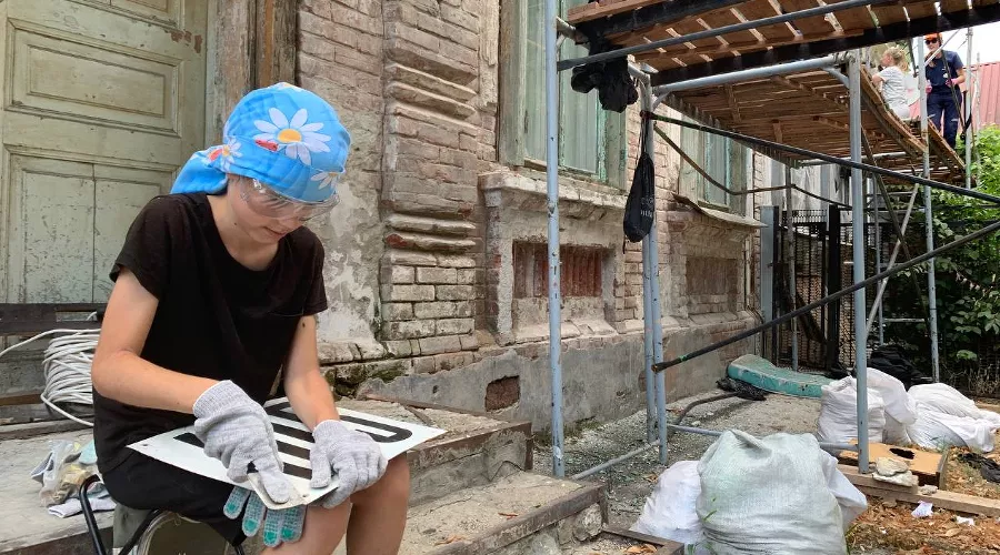 Ремонт дома Сологуба на Коммунаров, 105 &copy;&nbsp;Фото из архива &laquo;Том Сойер феста&raquo;