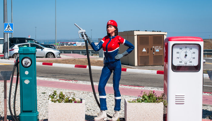 Бастарды бензоколонок