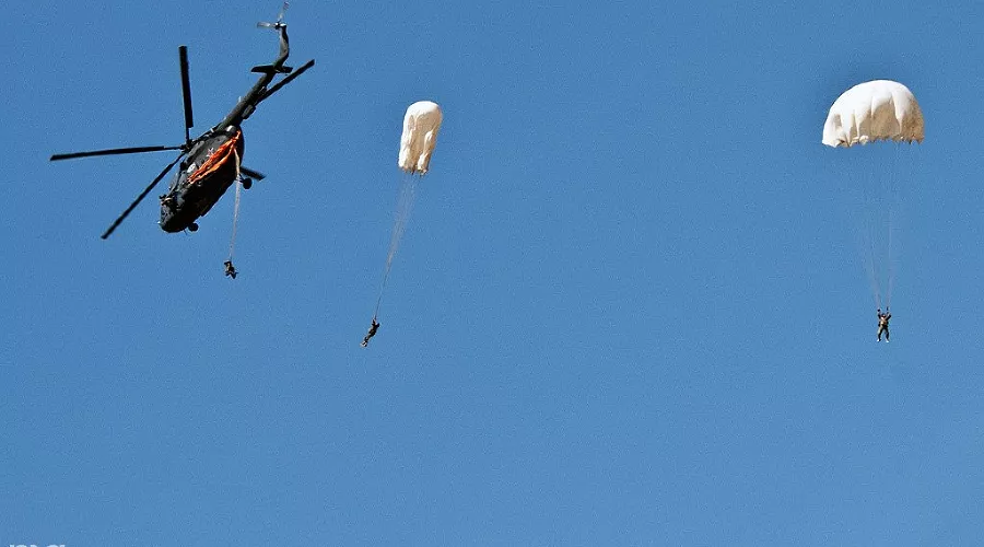 Авиационный праздник в честь 100-летия ВВС &copy;&nbsp;Юрий Ходзицкий, ЮГА.ру