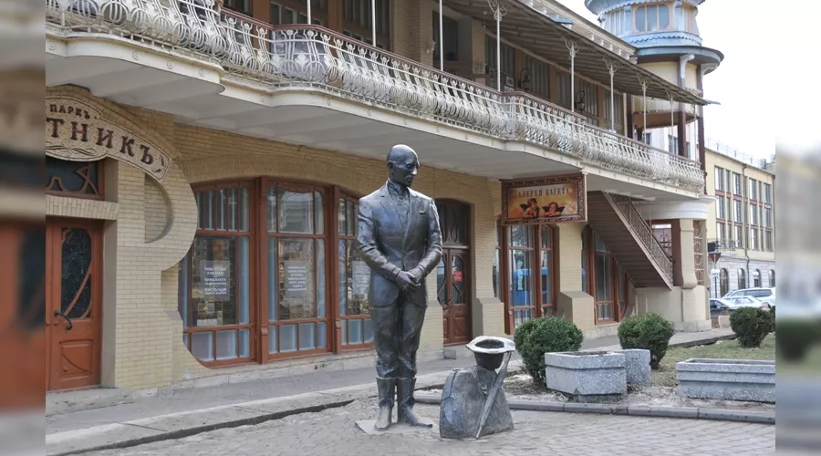 Скульптура Кисы Воробьянинова в Пятигорске &copy;&nbsp;Фото пресс-службы администрации Пятигорска