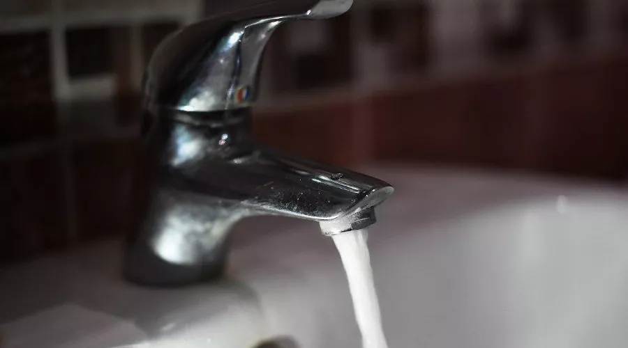 Вода &copy;&nbsp;Фото Елены Синеок, Юга.ру