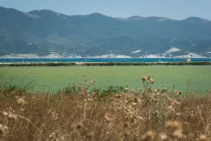 Вид на Суджукскую лагуну &copy;&nbsp;Фото Елены Синеок, Юга.ру