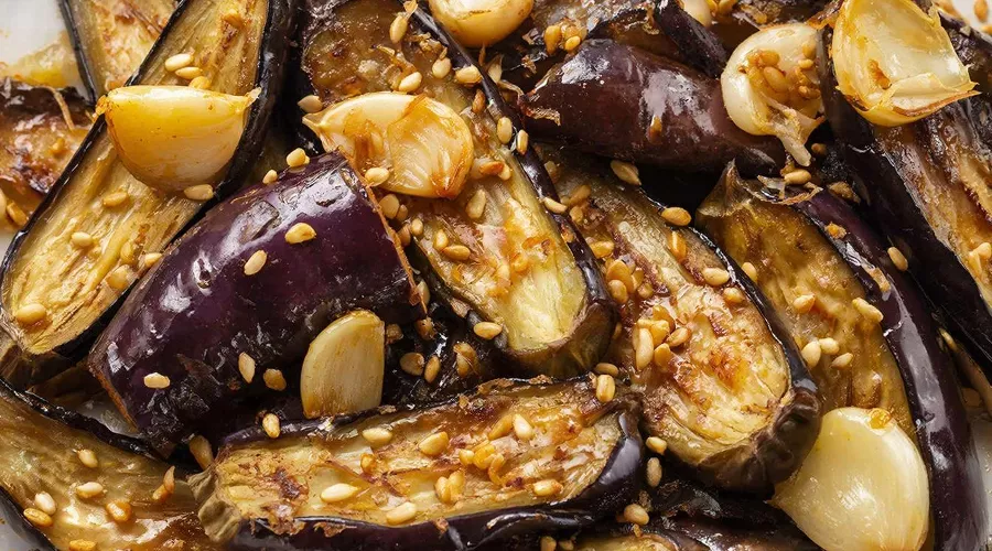 баклажан &copy;&nbsp;Изображение сгенерировано нейросетью Gigachat