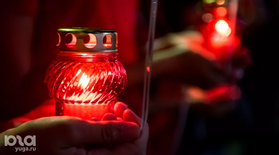 Всероссийская акция «Свеча памяти» в Краснодаре  &copy;&nbsp;Фото Елены Синеок, Юга.ру