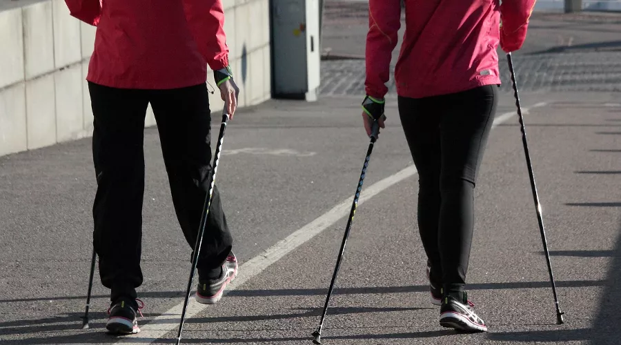 Скандинавская ходьба &copy;&nbsp;Изображение Sirpa P с сайта Pixabay.com