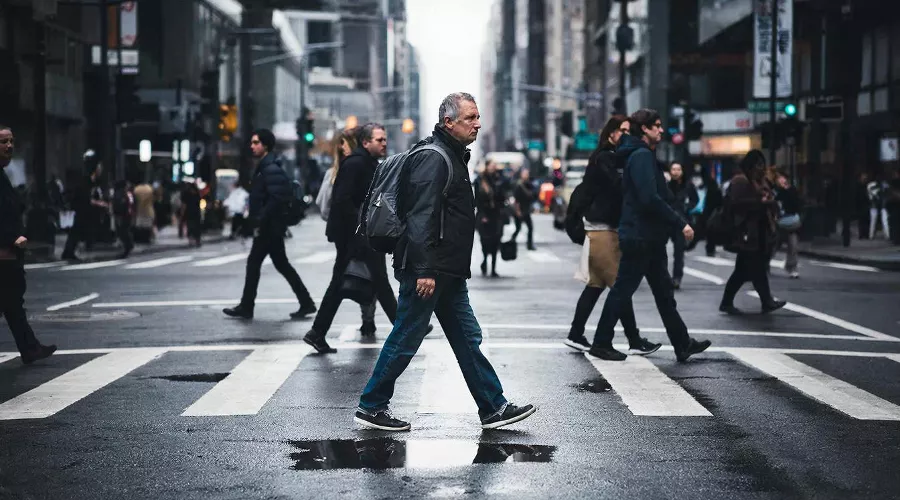 пешеход &copy;&nbsp;Изображение сгенерировано нейросетью Gigachat