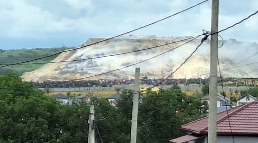 16 июня 2024 г. Пожар на горе Щелба продолжает гореть уже неделю &copy;&nbsp;Скриншот публикации в телеграм-канале &laquo;Новая Россия 104FM Новороссийск&raquo;, t.me/nr_novosti