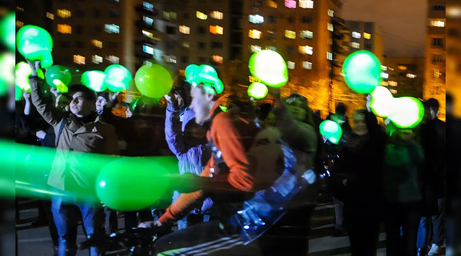 Акция "Час Земли" в Краснодаре &copy;&nbsp;Елена Синеок, ЮГА.ру