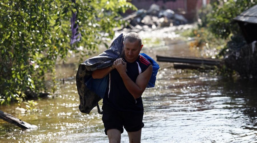 Ликвидация последствий наводнения в Крымске © Влад Александров, ЮГА.ру
