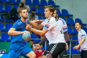 Краснодарский СКИФ проиграл "Чеховским медведям" в матче за Суперкубок России по гандболу &copy;&nbsp;Елена Синеок, ЮГА.ру