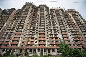 Долгострой на улице Селезнёва &copy;&nbsp;Фото Елены Синеок, Юга.ру