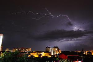 Гроза в Краснодаре &copy;&nbsp;Фото Михаила Ступина, Юга.ру