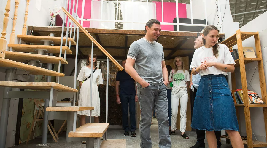 Евгений Первышов в ЦСИ «Типография» &copy;&nbsp;Фото Елены Синеок, Юга.ру