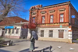 Мемориальное здание в Таганроге по улице Фрунзе, 10 &copy;&nbsp;Скриншот yandex.ru/maps, панорама 2020 года