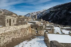 Село Хой недалеко от озера Кезеной-Ам в Чечне &copy;&nbsp;Фото Елены Синеок, Юга.ру