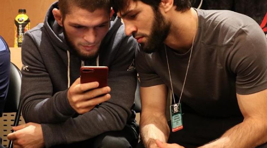 Хабиб Нурмагомедов и Зубайра Тухугов © Фото из аккаунта instagram.com/zubairatukhugov